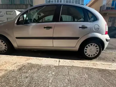 Usata Citroën C3 68 CV (50 kW) 2009 Grigio Berlina
