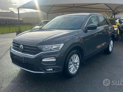 Usata VW T-Roc Business 115 CV (84 kW) 2021 Grigio SUV