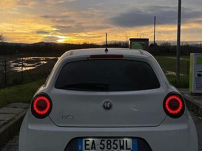 Usata Alfa Romeo MiTo Distinctive 105 CV (77 kW) 2010 Bianco Utilitaria
