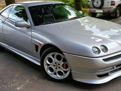 Second-hand Alfa Romeo GTV 150 CP (110 kW) 2001 Argintiu Coupe