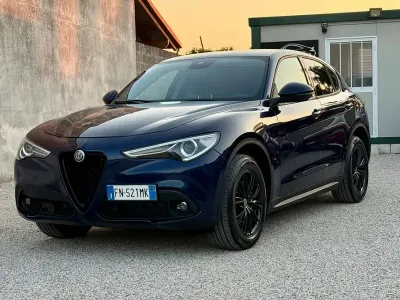 Usata Alfa Romeo Stelvio Executive 179 CV (131 kW) 2018 Bluazzurro SUV