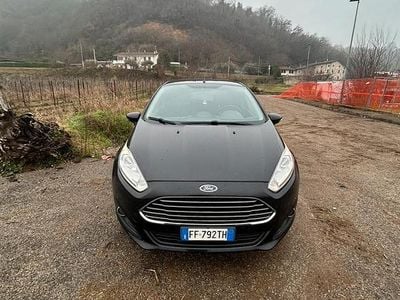 Second-hand Ford Fiesta Titanium 95 CP (69 kW) 2016 Negru Berlinǎ