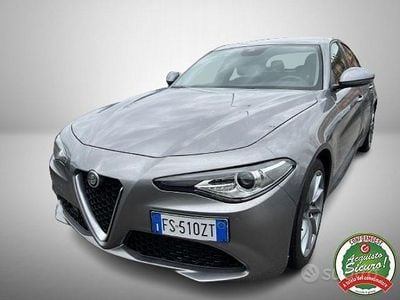 Usata Alfa Romeo Giulia Super 160 CV (117 kW) 2018 Grigio scuro Berlina