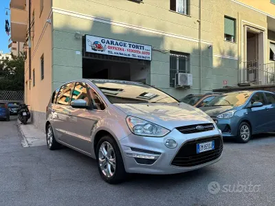 Usata Ford S-MAX Titanium 163 CV (119 kW) 2012 Grigio Monovolume