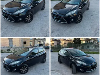 Usata Ford Fiesta 97 CV (71 kW) 2010 Nero Berlina