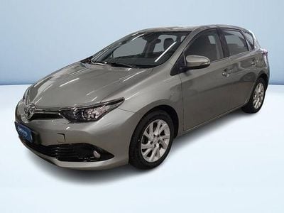 Usata Toyota Auris Hybrid Active 135 CV (99 kW) 2018 Grigio Berlina