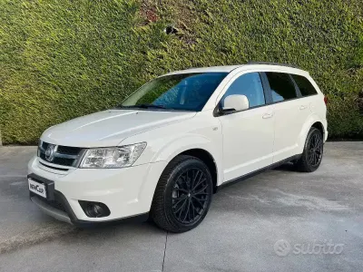 Usata Fiat Freemont 170 CV (125 kW) 2012 Bianco SUV