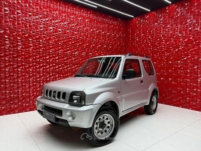 Usata Suzuki Jimny 82 CV (60 kW) 2004 Grigio SUV