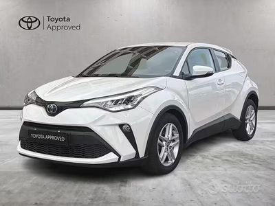 Usata Toyota C-HR Active 122 CV (89 kW) 2023 Bianco SUV
