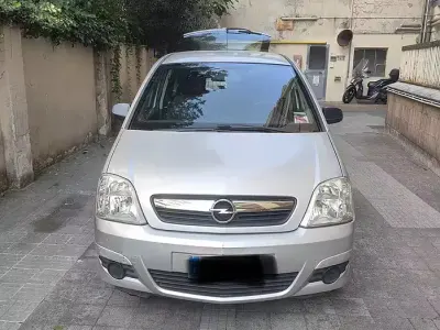 Usata Opel Meriva 90 CV (66 kW) 2010 Grigio Monovolume