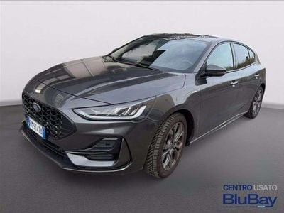 Grigio Usata 2023 Ford Focus ST-Line Berlina | 17.900 € (Buon prezzo)