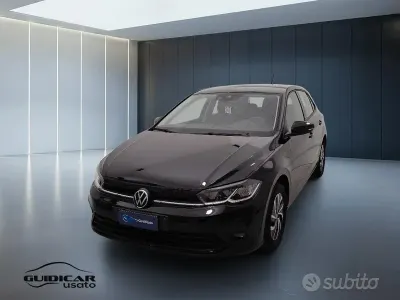 Usata VW Polo Life 95 CV (69 kW) 2023 Nero Utilitaria