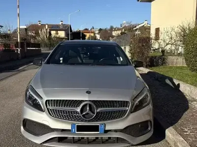 Usata Mercedes 180 109 CV (80 kW) 2017 Grigio Berlina