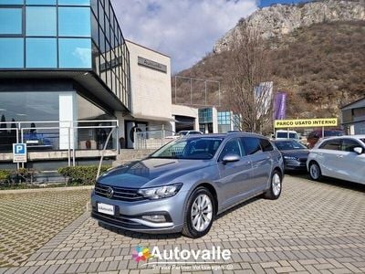 Usata VW Passat Business 150 CV (110 kW) 2022 Argento Station wagon