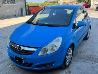 Usata Opel Corsa Enjoy 90 CV (66 kW) 2007 Blu/azzurro Utilitaria
