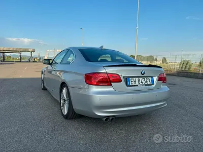 Usata BMW 325 Efficient Dynamics 204 CV (150 kW) 2011 Grigio Coupé