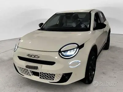 Nuova Fiat 600 La Prima 101 CV (74 kW) 2025 Bianco SUV