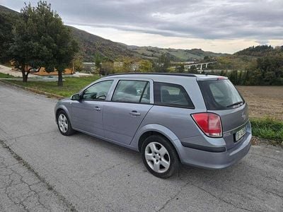 Usata Opel Astra Elegance 105 CV (77 kW) 2007 Grigio Berlina