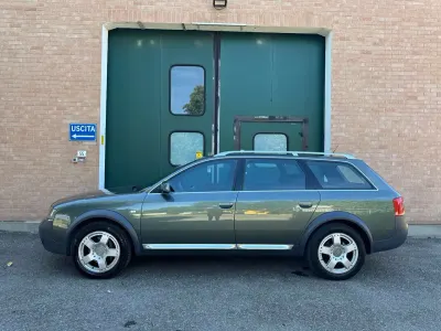 Usata Audi A6 Allroad Ambiente 179 CV (131 kW) 2001 Verde Station wagon