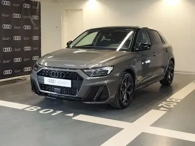 Nuova Audi A1 Sportback Ambiente 116 CV (85 kW) 2026 Grigio chronos metallizzato Utilitaria