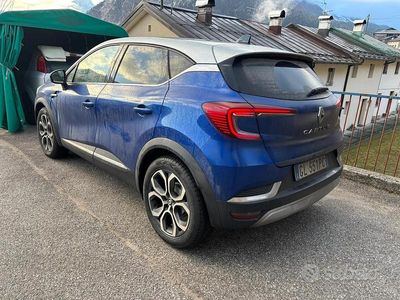 Usata Renault Captur 90 CV (66 kW) 2022 Blu SUV