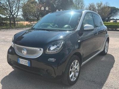 Usata Smart ForFour Passion 71 CV (52 kW) 2014 Nero Utilitaria