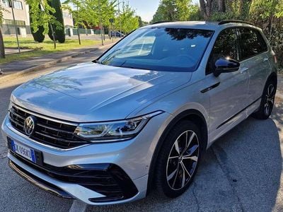 Usata VW Tiguan R-line 150 CV (110 kW) 2022 Argento SUV