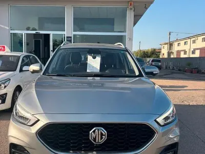 Usata MG ZS Luxury 106 CV (77 kW) 2024 Grigio SUV