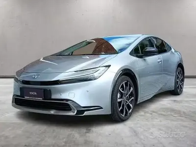 Usata Toyota Prius Plug-in Hybrid Lounge 223 CV (164 kW) 2025 Grigio Utilitaria