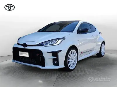 Usata Toyota Yaris 261 CV (191 kW) 2021 Bianco Utilitaria