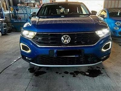 Usata VW T-Roc 116 CV (85 kW) 2019 Blu SUV