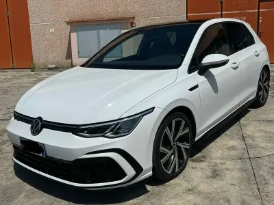 Usata VW Golf VIII R-line 150 CV (110 kW) 2022 Bianco Berlina