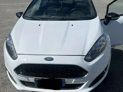 Usata Ford Fiesta 75 CV (55 kW) 2016 Utilitaria