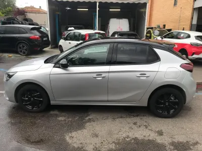 Usata Opel Corsa Edition 102 CV (75 kW) 2022 Argento Utilitaria