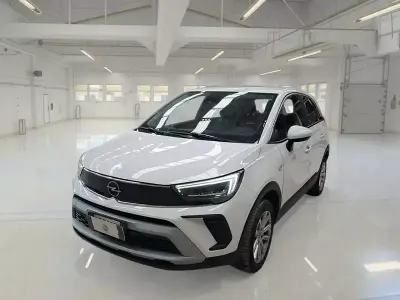 Usata Opel Crossland Elegance 110 CV (80 kW) 2021 SUV