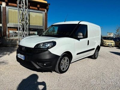 Usata Fiat Doblò 95 CV (69 kW) 2020 Bianco Monovolume