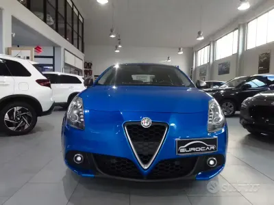 Usata Alfa Romeo Giulietta Business 120 CV (88 kW) 2018 Blu/azzurro Utilitaria