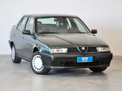 Usata Alfa Romeo 155 126 CV (92 kW) 1993 Verde Berlina