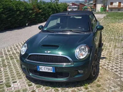 Usata Mini Cooper Cabriolet 184 CV (135 kW) 2010 Verde Cabrio