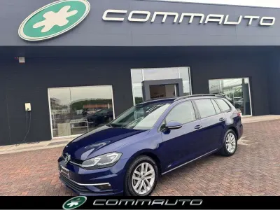 Usata VW Golf VII Executive 116 CV (85 kW) 2018 Blu Station wagon