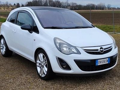 Usata Opel Corsa 95 CV (69 kW) 2013 Bianco Utilitaria