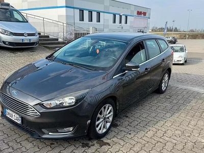 Usata Ford Focus 119 CV (87 kW) 2015 Grigio Station wagon