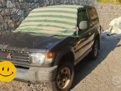 Usata Mitsubishi Pajero 84 CV (61 kW) 1992 Grigio SUV