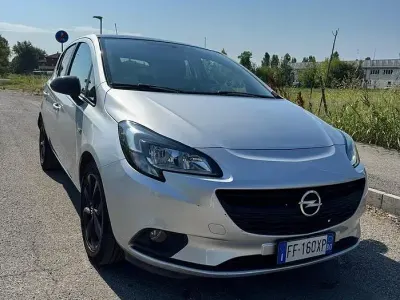 Usata Opel Corsa 90 CV (66 kW) 2016 Grigio Utilitaria