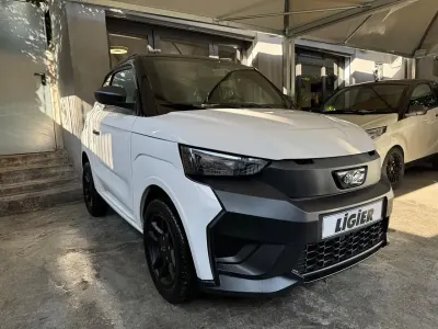 Nuova Ligier JS50 2026 Bianco Utilitaria