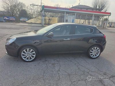 Usata Alfa Romeo Giulietta 140 CV (102 kW) 2012 Nero Utilitaria