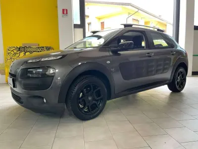 Usata Citroën C4 PureTech 82 CV (60 kW) 2017 Grigio SUV