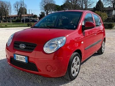Usata Kia Picanto LX 60 CV (44 kW) 2008 Rosso Utilitaria