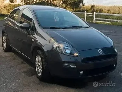 Usata Fiat Grande Punto Pop 75 CV (55 kW) 2013 Grigio Utilitaria