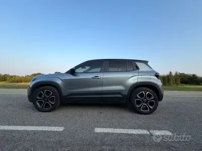 Usata Jeep Avenger EV 61 kW (84 CV) 2023 Grigio SUV